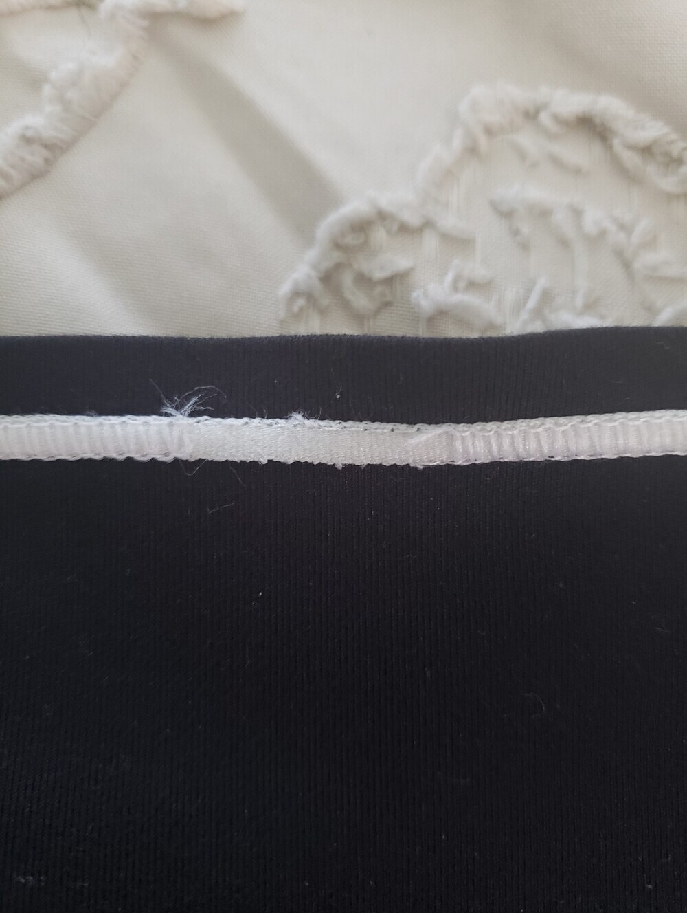Fabletics Capris- M - Picture 5 of 5